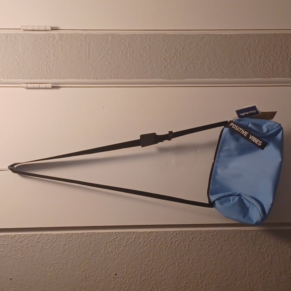 Crossbody Positive Vibes blue sky